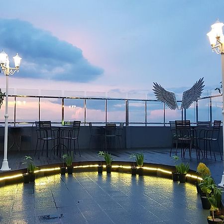 Aston Lampung City Hotel Бандар-Лампунг Екстер'єр фото