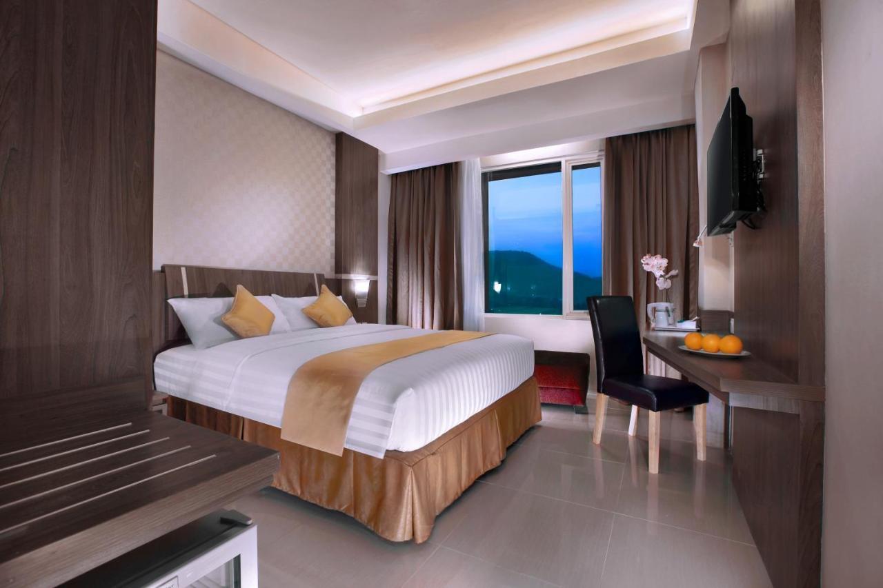 Aston Lampung City Hotel Бандар-Лампунг Екстер'єр фото