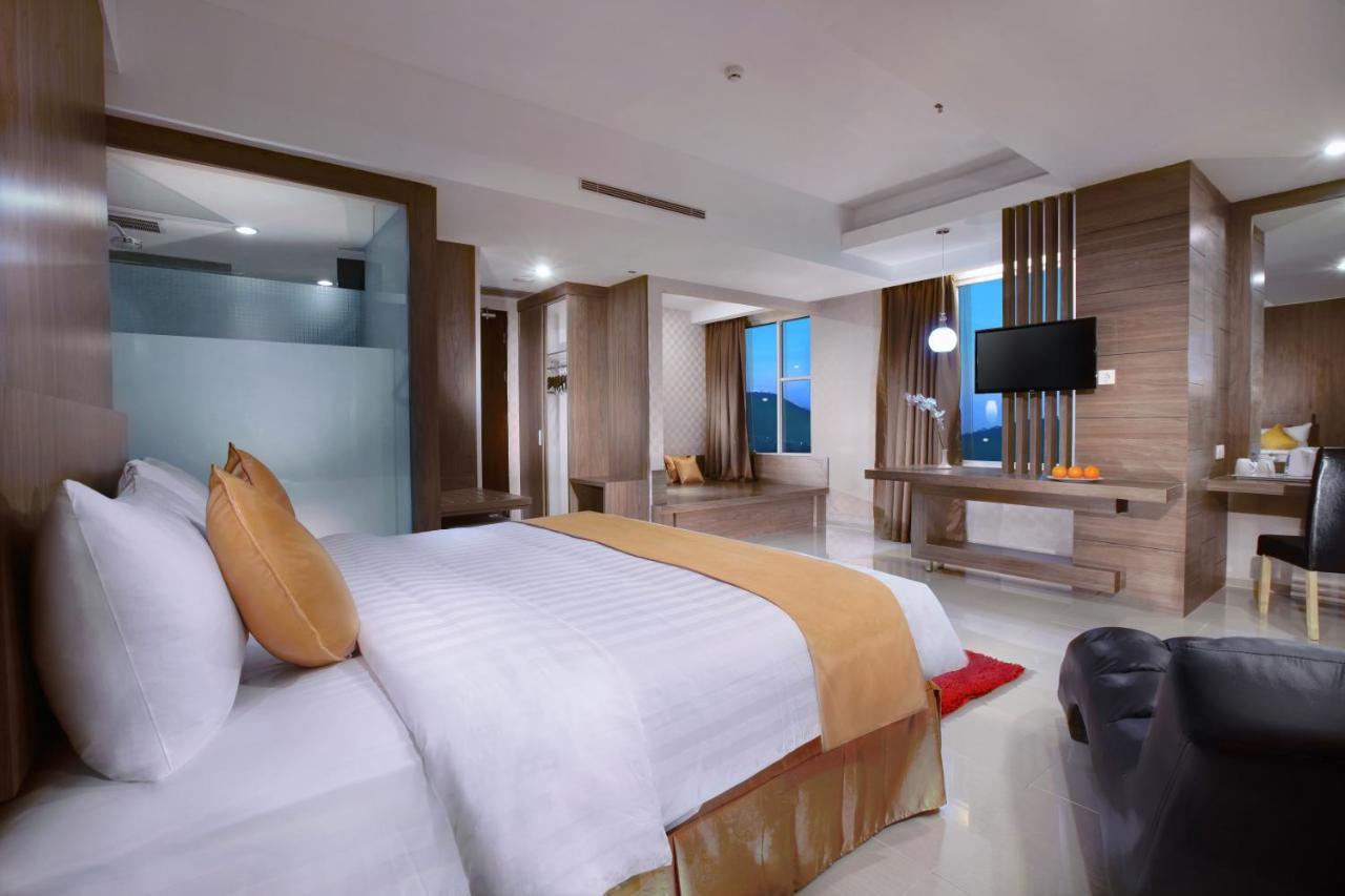 Aston Lampung City Hotel Бандар-Лампунг Екстер'єр фото